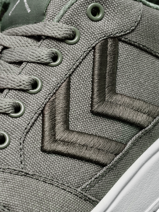 ST. POWER PLAY CANVAS, VETIVER, packshot