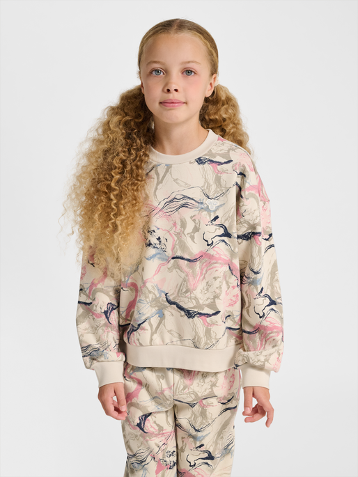 hmlJR LOOSE AOP SWEATSHIRT, SILVER BIRCH, model