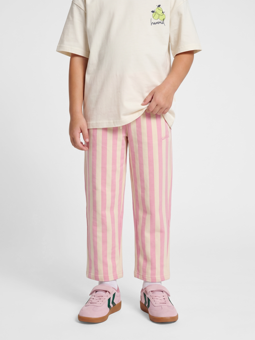 hmlMIO CROPPED PANTS, PINK LADY, model
