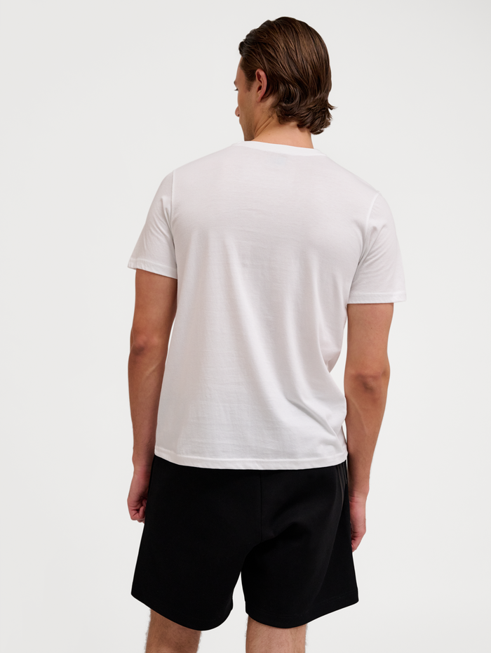 hmlGRAPHIC BOLD LOGO TEE, WHITE, model