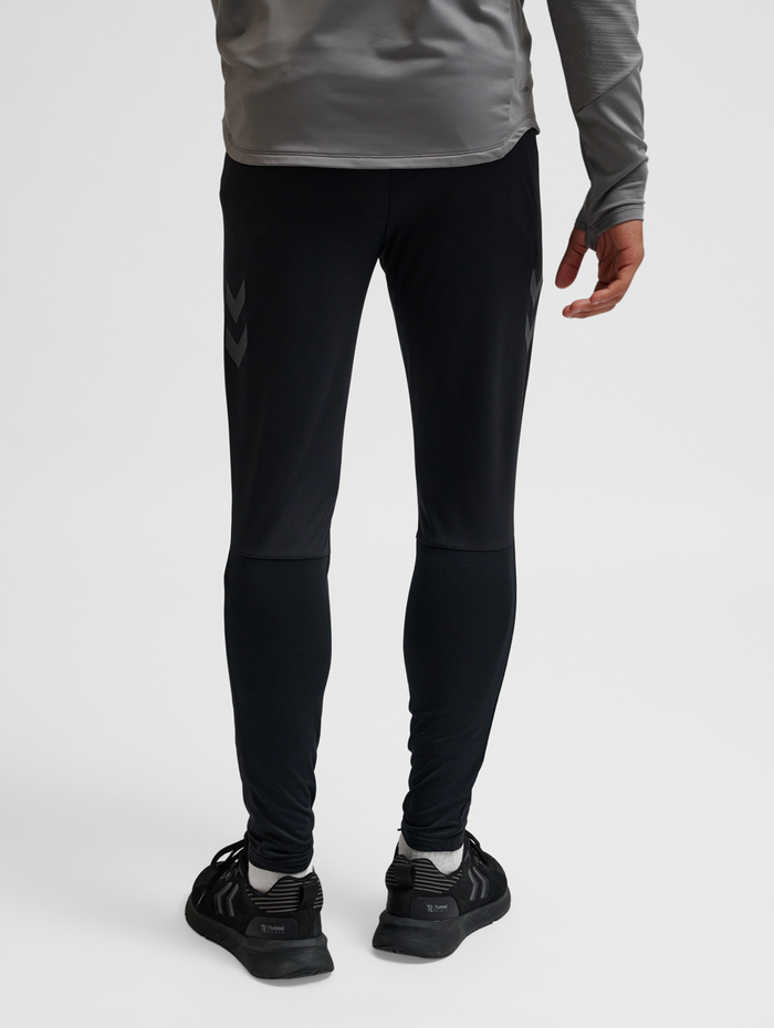 hmlPRO TRAINING PANTS, BLACK, model