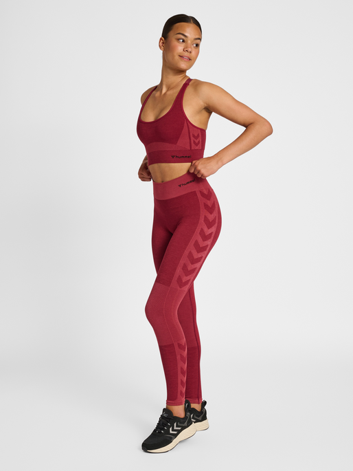 hmlCLEA SEAMLESS  SPORTS TOP, CABERNET, model