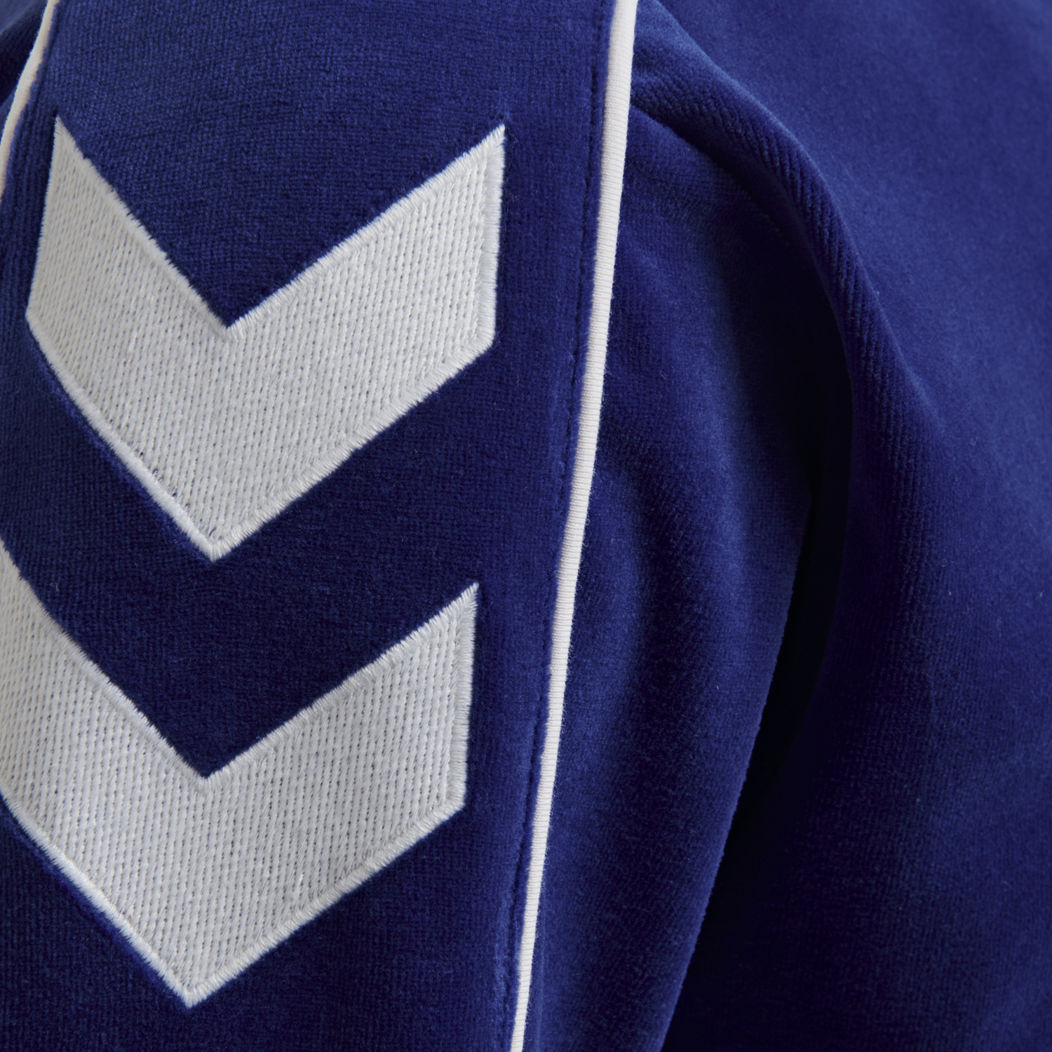 hmlFRISK VELOUR ZIP JACKET, 7956, packshot