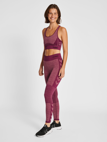 hmlCLEA SEAMLESS  SPORTS TOP, GRAPE WINE, model