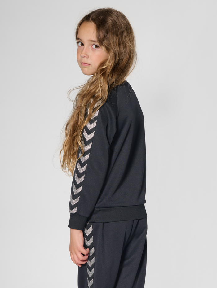 hmlNOMA ZIP JACKET, BLACK, model