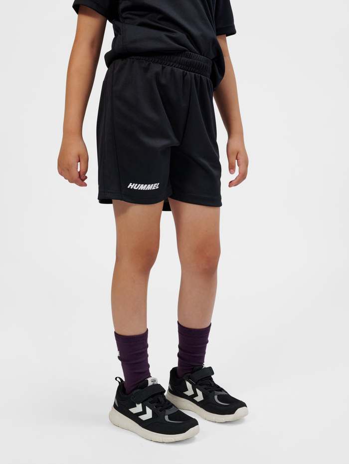 hmlMULTI PL SHORTS KIDS, BLACK, model