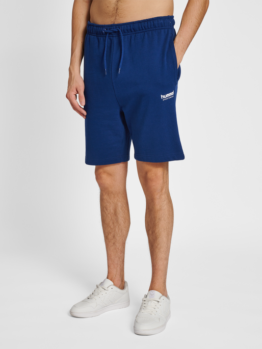 hmlLGC GABE SWEATSHORTS, 7424, model