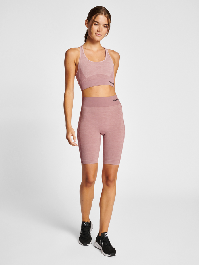 hmlCLEA SEAMLESS  SPORTS TOP, WOODROSE/ROSE TAUPE MELANGE, model