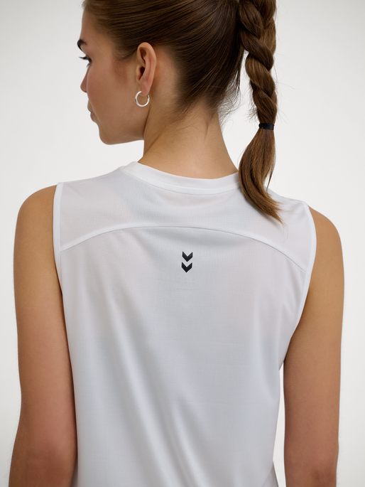 hmlPULSE WORKOUT W TANKTOP, WHITE, model