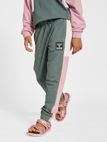 hmlPALOMI PANTS, LAUREL WREATH, model