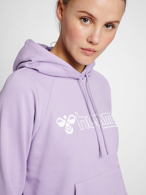 hmlNONI 2.0 HOODIE, HEIRLOOM LILAC, model