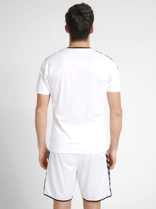 hmlAUTHENTIC POLY JERSEY S/S, WHITE, model