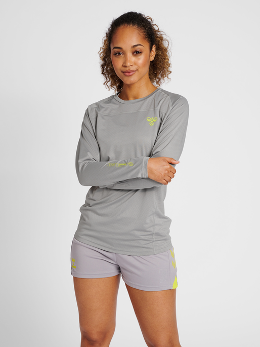 hmlGG12 TRAINING TEE L/S WOMAN, 1100, model