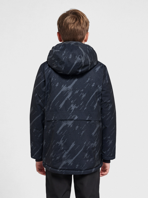 hmlURBAN TEX JACKET, BLACK IRIS, model