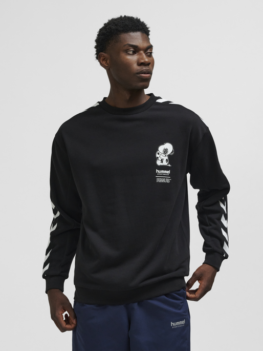 hmlARCHIVE SWEATSHIRT PEANUTS, BLACK, model