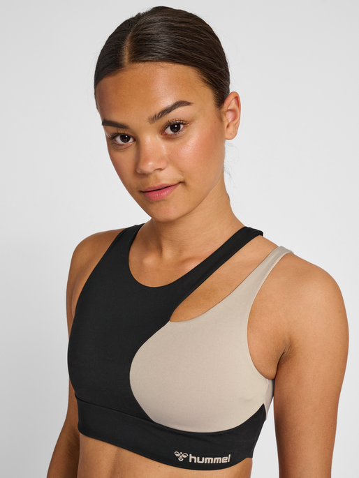 hmlMT RIGA SPORTS BRA, BLACK, model