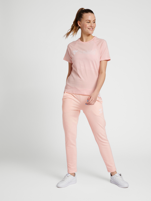 hmlNONI 2.0 T-SHIRT, 3012, model