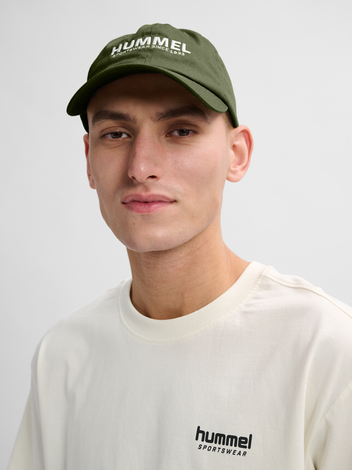 hmlLEGACY CORE BASEBALL CAP, DEEP LICHEN GREEN, model