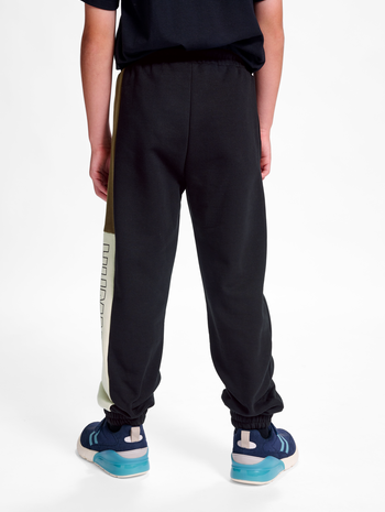 hmlBRAN PANTS, BLACK, model