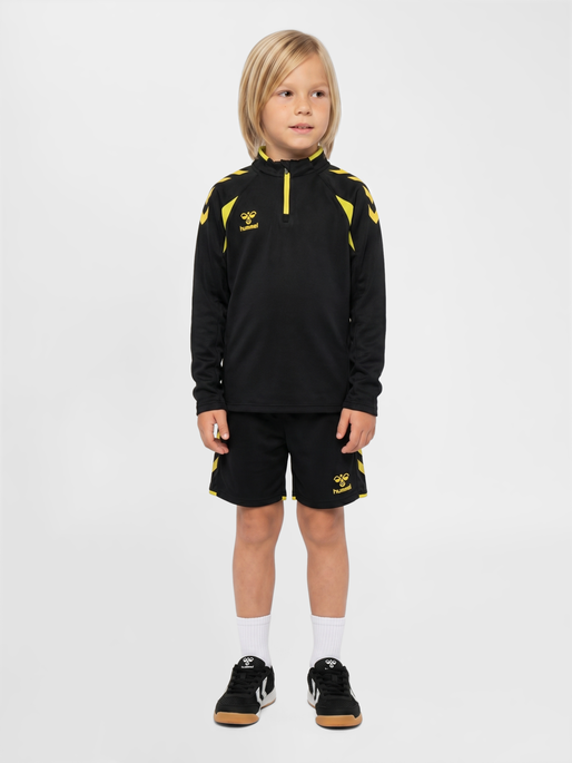 hmlCORE 2.0 SHORTS KIDS, BLACK/BLAZING YELLOW, model