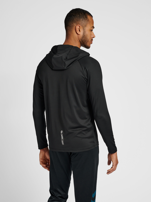 hmlGG12 TRAINING HOODIE, BLACK, model