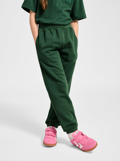 hmlCLEAN ADJUSTABLE PANTS, DARK GREEN, model