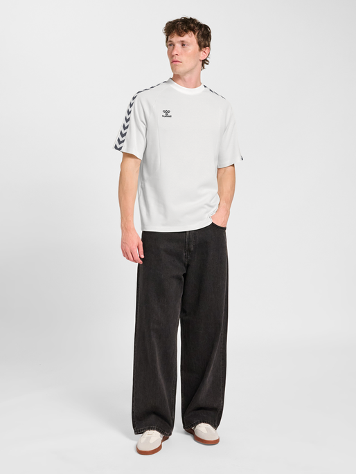 hmlROOT T-SHIRT S/S, BLANC DE BLANC, model