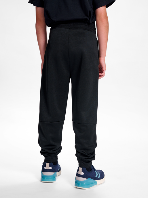 hmlWIN TRACKSUIT, BEECH, model