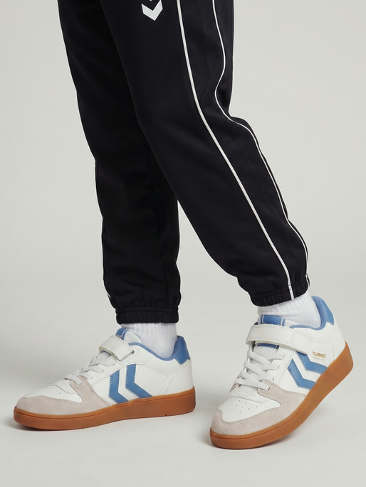 HANDBALL PERFEKT SP JR, WHITE/FADED DENIM, model