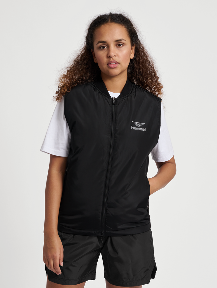 hmlHIVE COLIN PADDED VEST, BLACK, model
