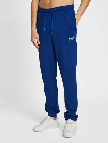 hmlLGC GABE SWEATPANTS, ESTATE BLUE, model