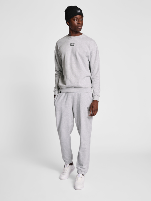 hmlLP10 BOXY SWEATSHIRT, LIGHT GREY MELANGE, model