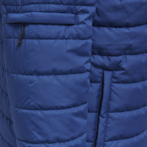 hmlNORTH QUILTED HOOD JACKET, TRUE BLUE hmlNORTH QUILTED HOOD JACKET, TRUE BLUE, packshot