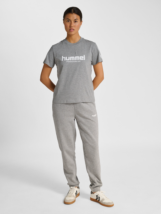 hmlLEGACY 2.0 W T-SHIRT S/S, GREY MELANGE, model