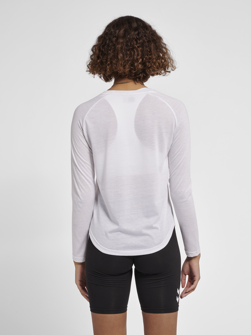 hmlMT VANJA T-SHIRT L/S, WHITE, model