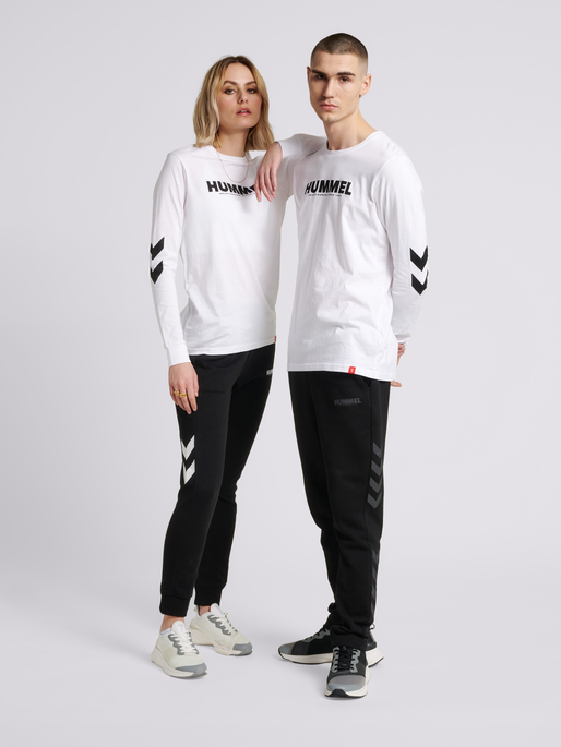 hmlLEGACY T-SHIRT L/S, WHITE, model