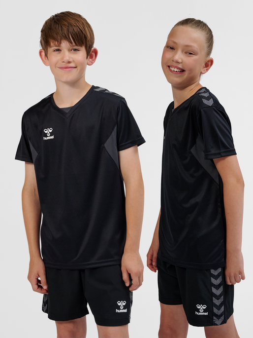 hmlAUTHENTIC PL JERSEY S/S KIDS, BLACK, model