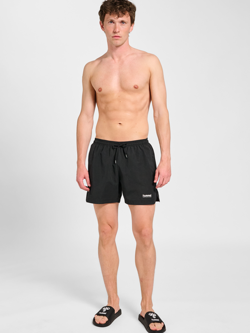 hmlPULSE SWIM SHORTS, BLACK, model