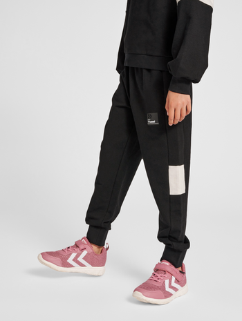 hmlMARLEE PANTS, BLACK, model