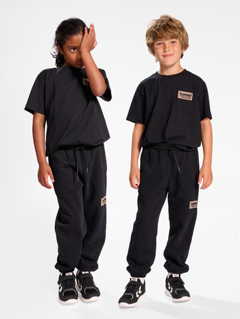 hmlDARE PANTS, BLACK, model