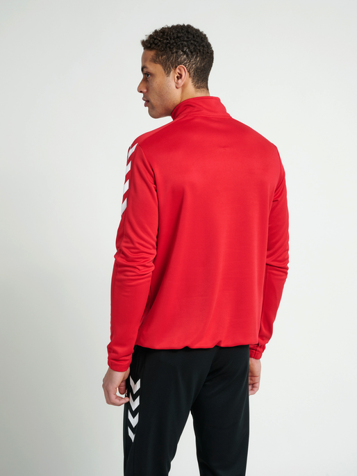 CORE 1/2 ZIP SWEAT, TRUE RED, model