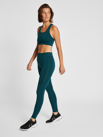 hmlSHAPING SEAMLESS SPORTS TOP, DEEP TEAL, model