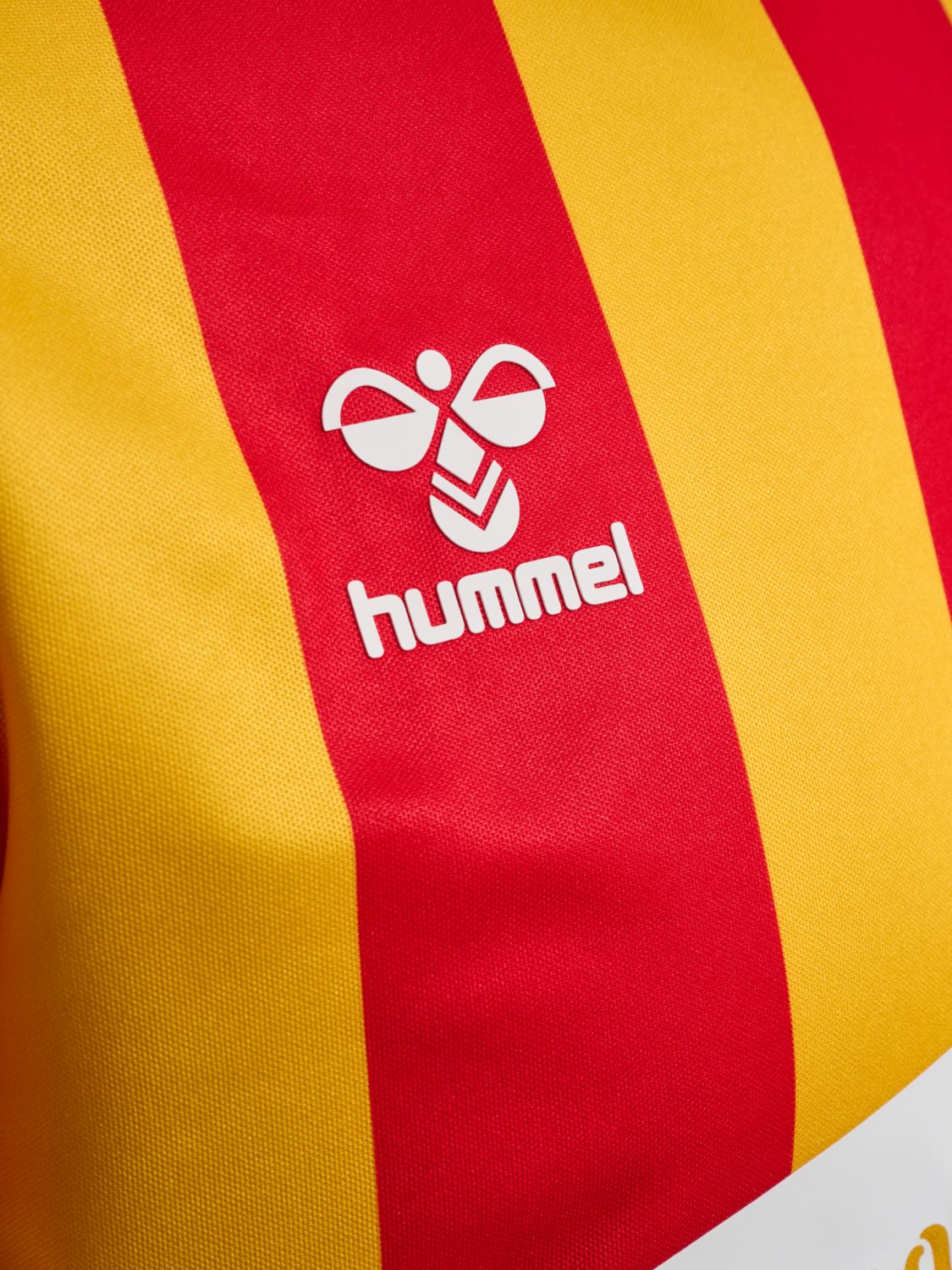 CSC 26/27 HOME JERSEY S/S, TRUE RED/SPORTS YELLOW, packshot