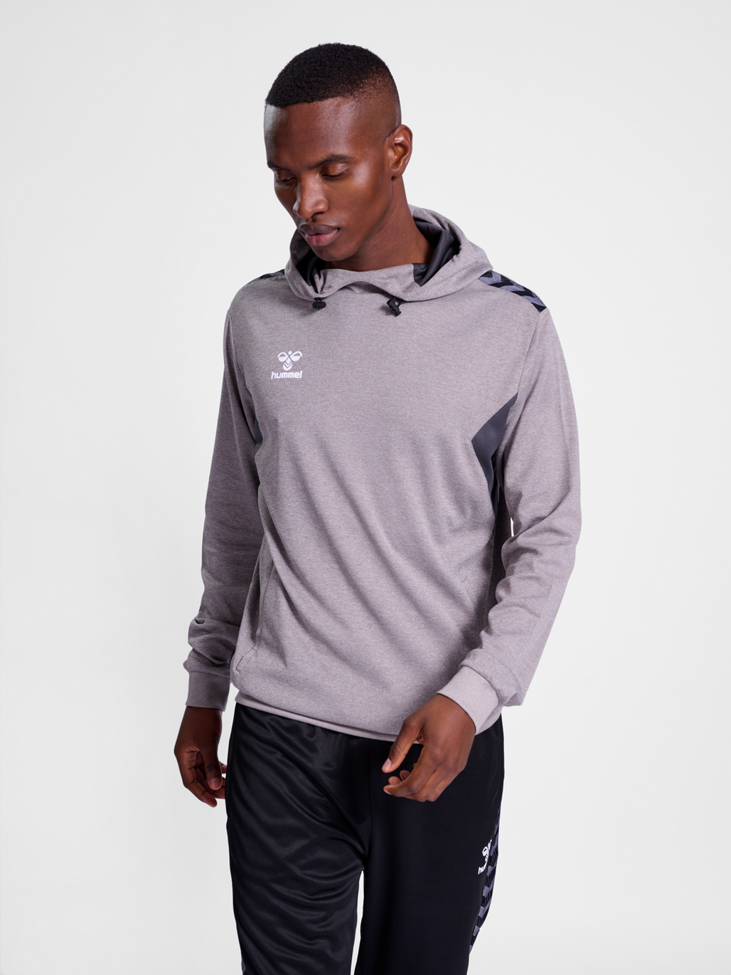 hmlAUTHENTIC PL HOODIE, GREY MELANGE, model