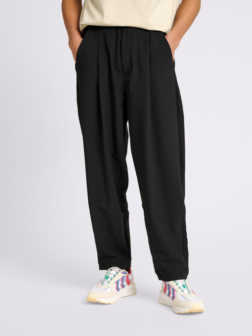 Hu carrot pants 2025