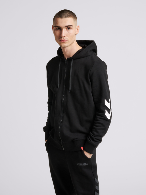 hmlLEGACY ZIP HOODIE, BLACK, model