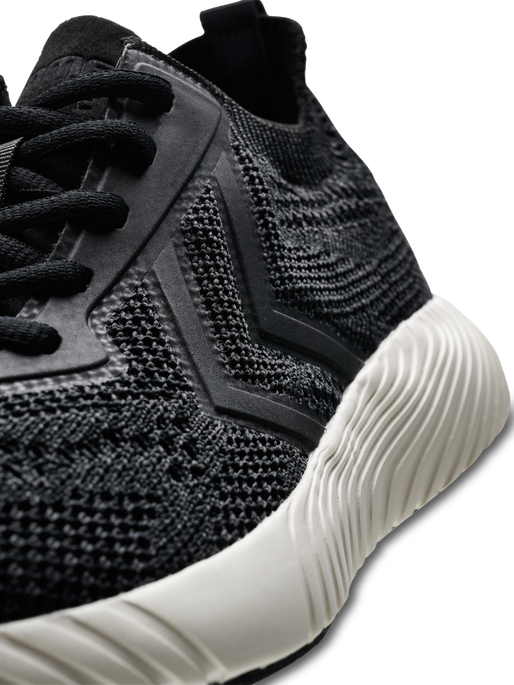 X-TRAINER BREAKER SEAMLESS, BLACK, packshot