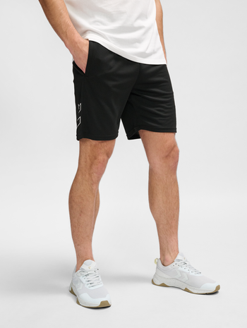 hmlTE FLEX MESH SHORTS, BLACK, model