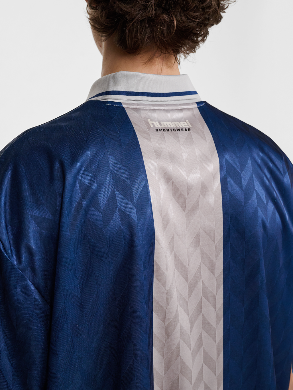 hmlLOOSE FB JERSEY S/S, ESTATE BLUE, model