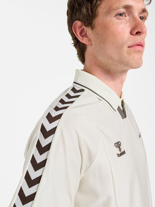 hmlROOT SOCCER JERSEY S/S, CANNOLI CREAM, model